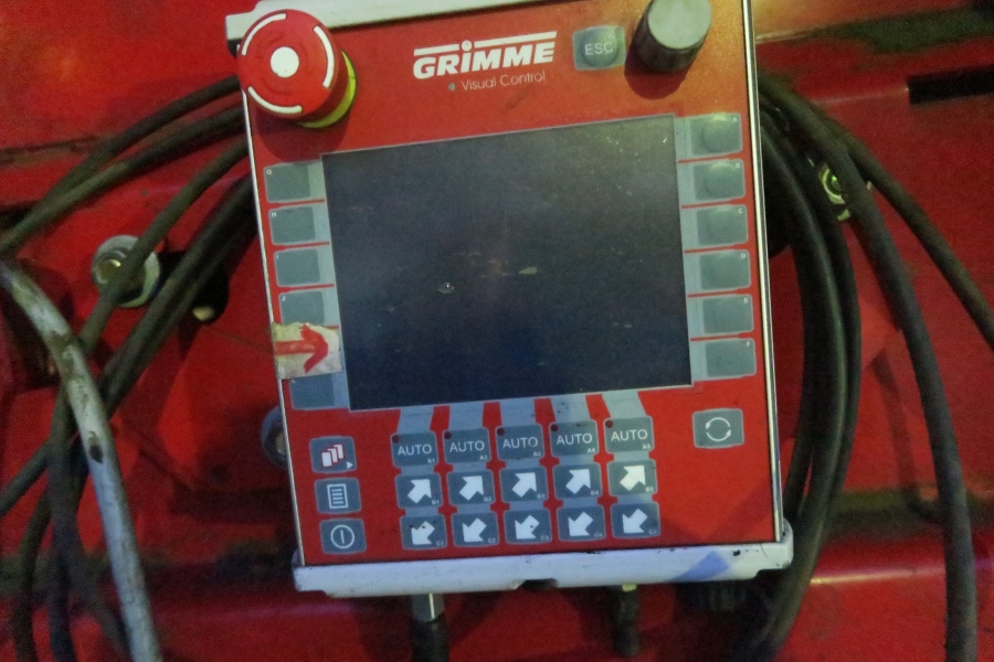 4558 Grimme RH24-60 XXL receiving hopper
