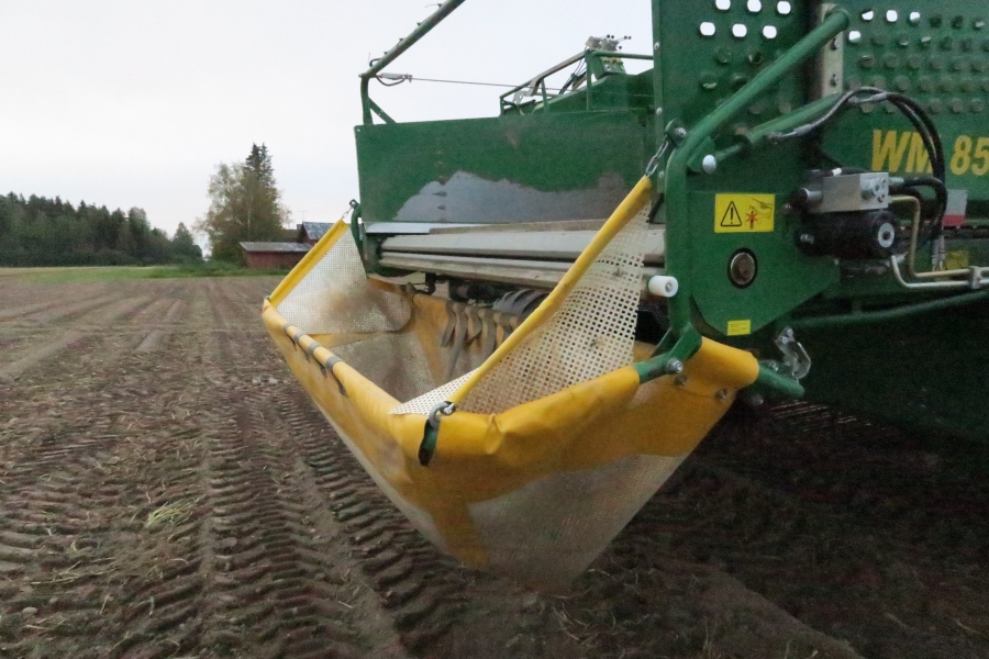 4592 Wuhlmaus WM 8500 2 row potato harvester