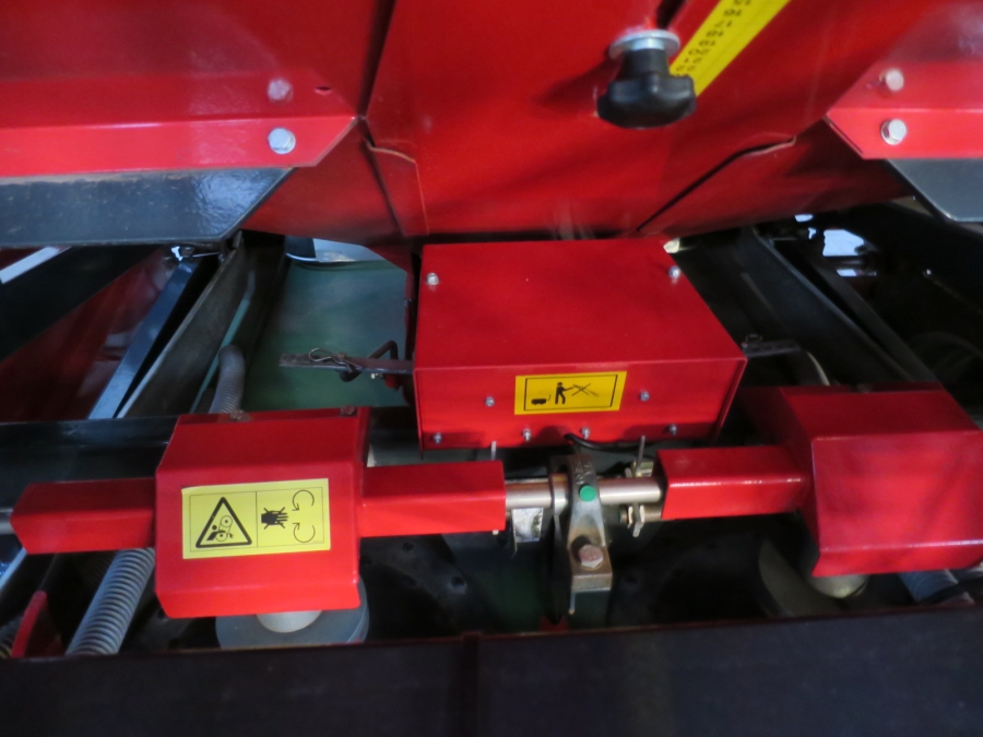 4598  Koningsplanter 4 row potato planter AS NEW