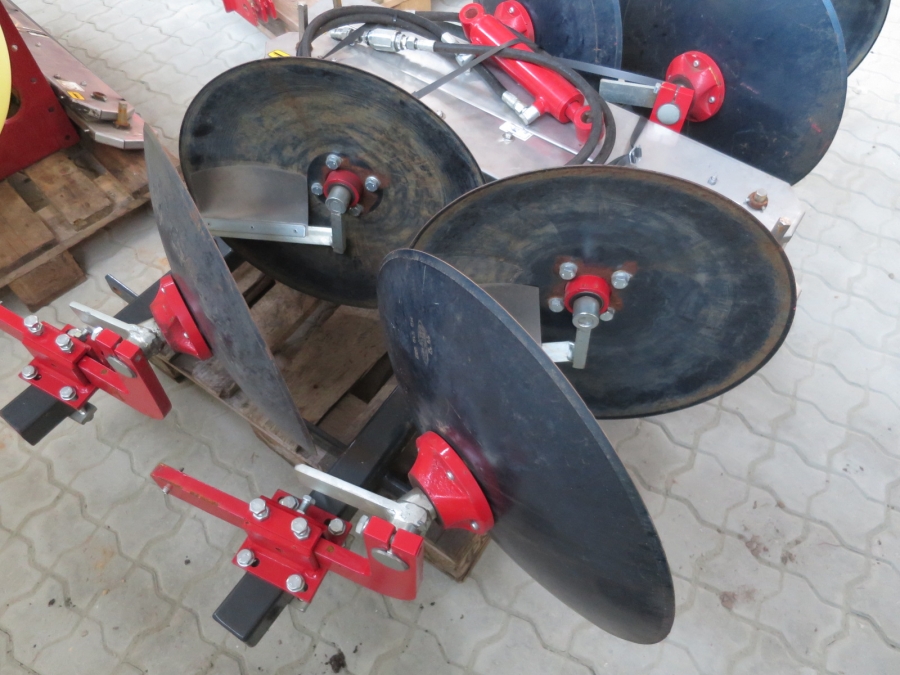4598  Koningsplanter 4 row potato planter AS NEW