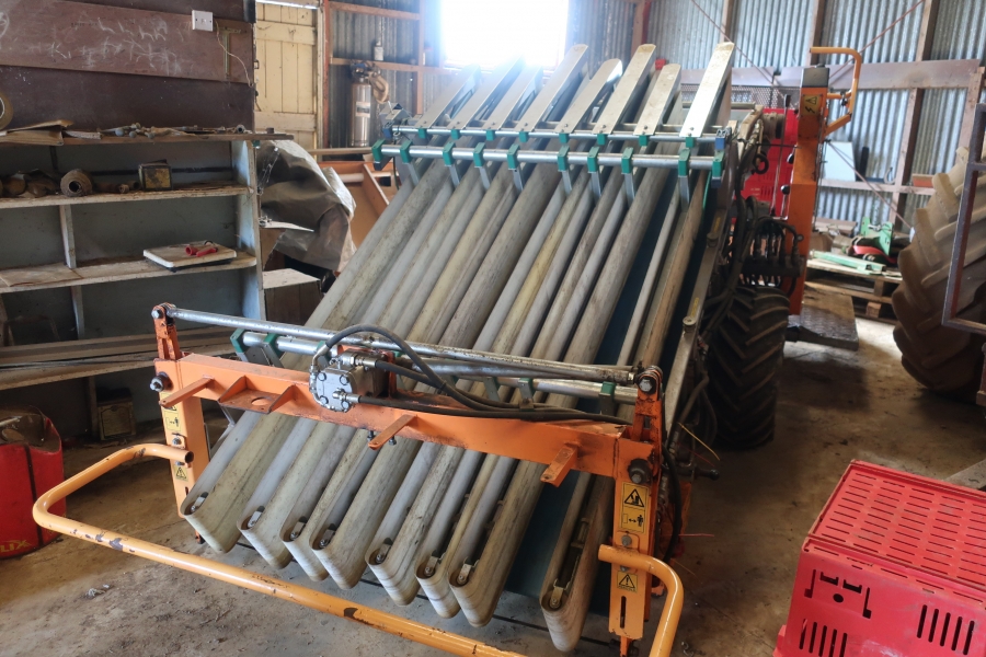 4604 Ortomec corn salad harvester
