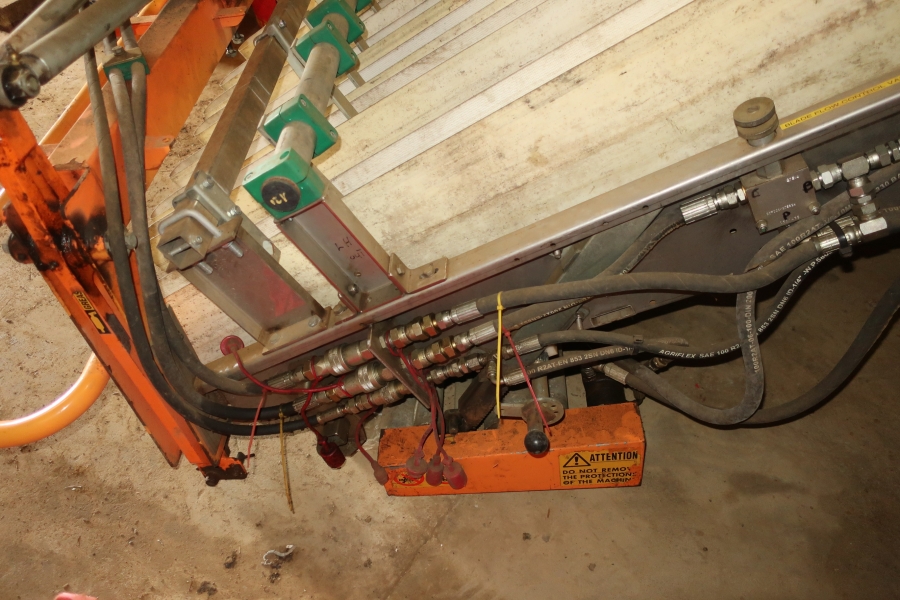 4604 Ortomec corn salad harvester