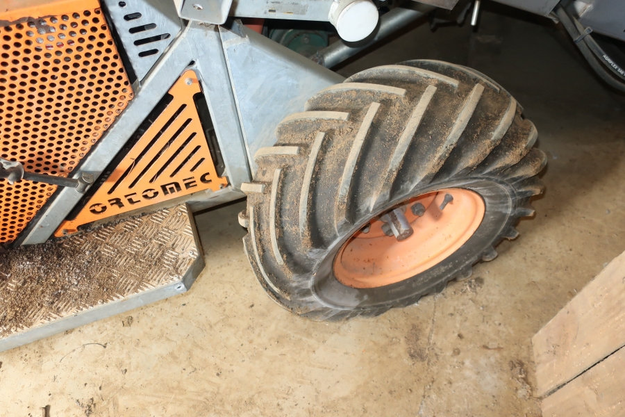 4604 Ortomec corn salad harvester