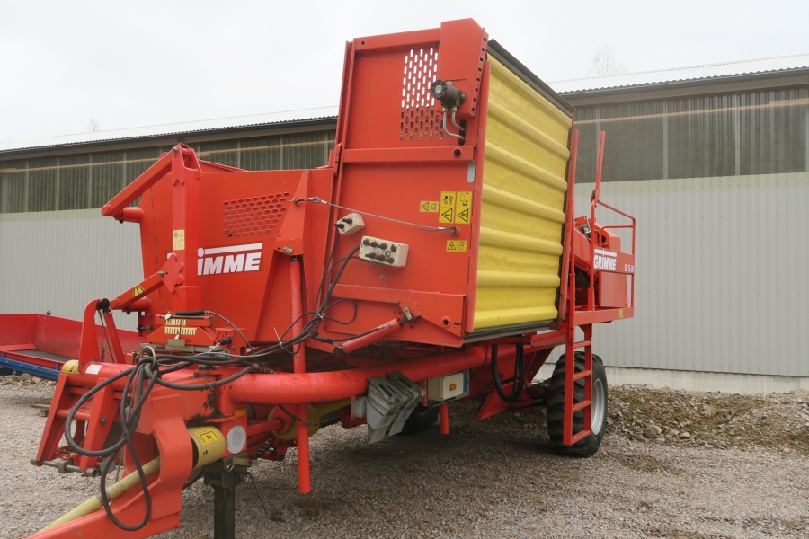4609 Grimme SE 75-30 UB potato harvester