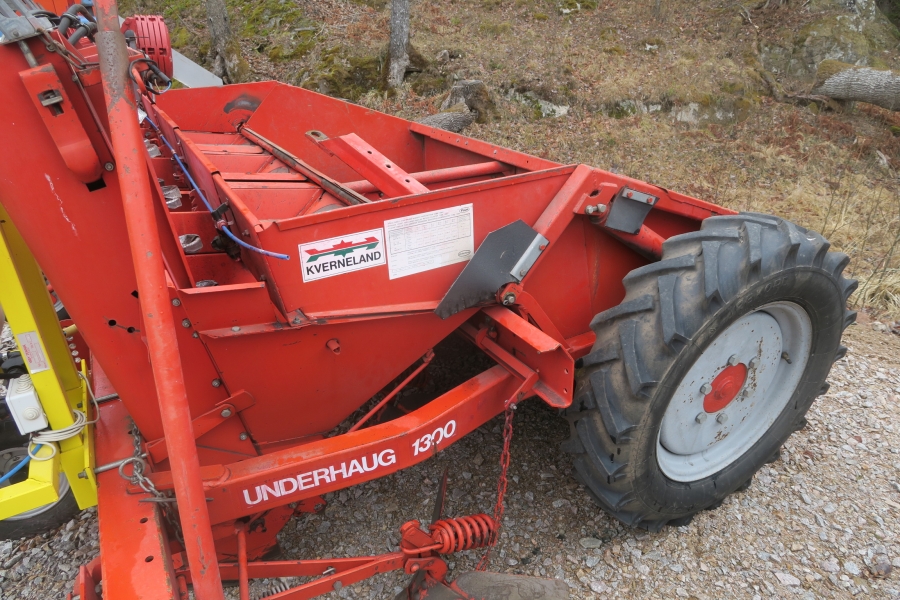 4611 Kverneland Underhaug 1300 potato planter
