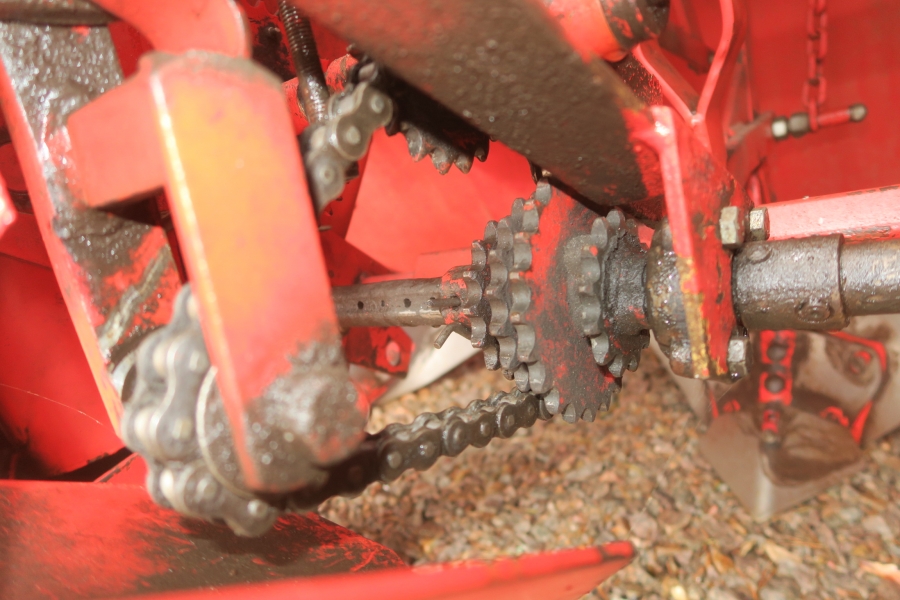 4611 Kverneland Underhaug 1300 potato planter