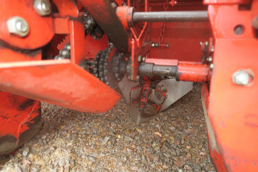 4611 Kverneland Underhaug 1300 potato planter