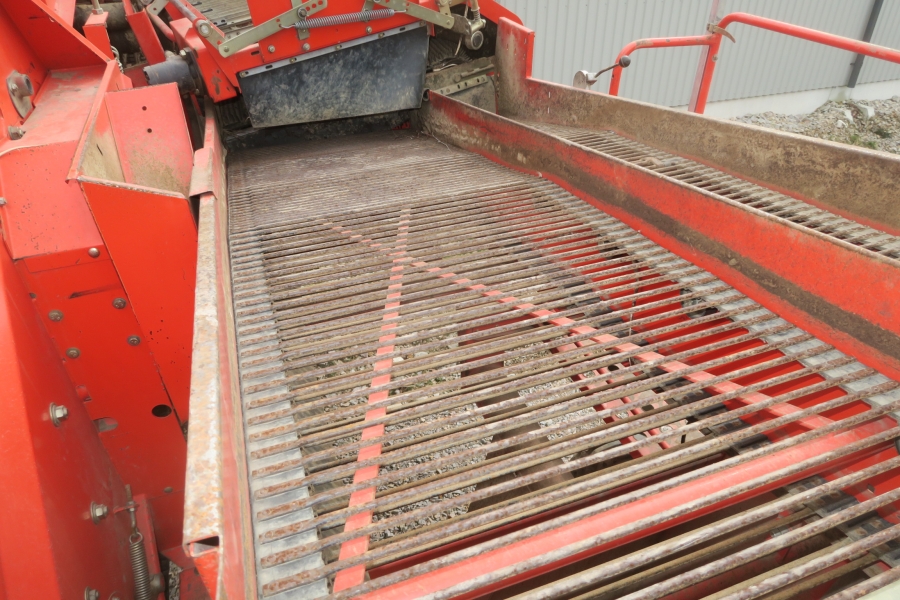 4618 Grimme SE75-40 potato harvester