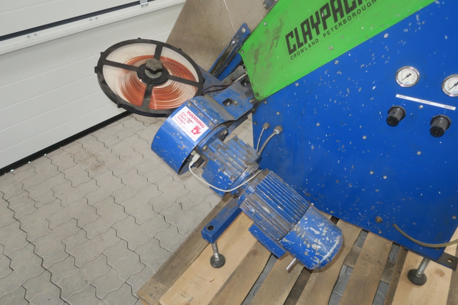 4625 Claypack CP35 tube net bagger