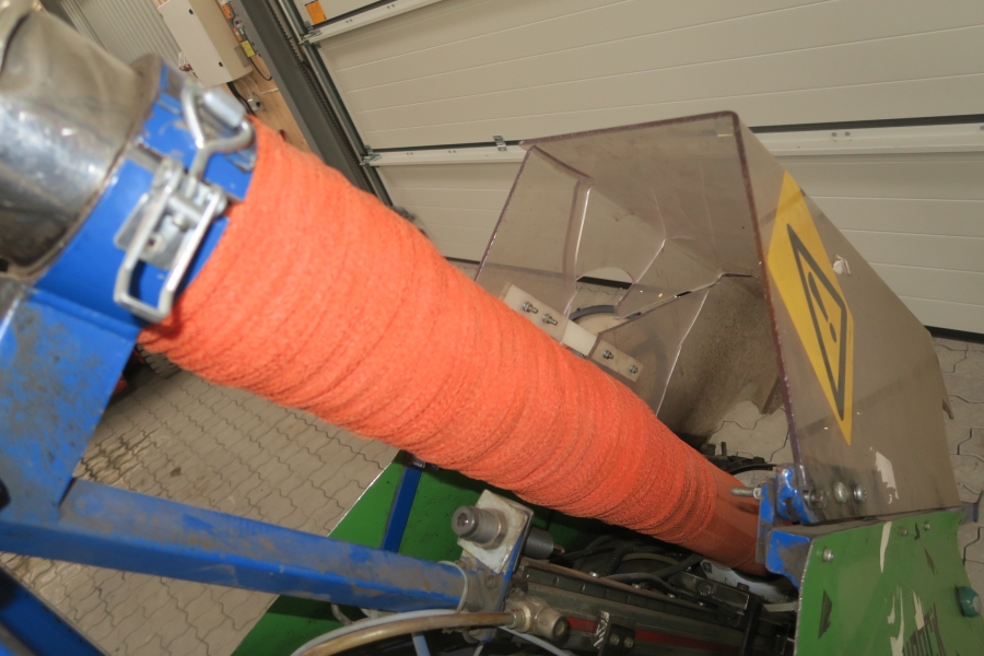 4625 Claypack CP35 tube net bagger