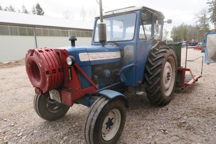 4626 Scott Viner Chives harvester
