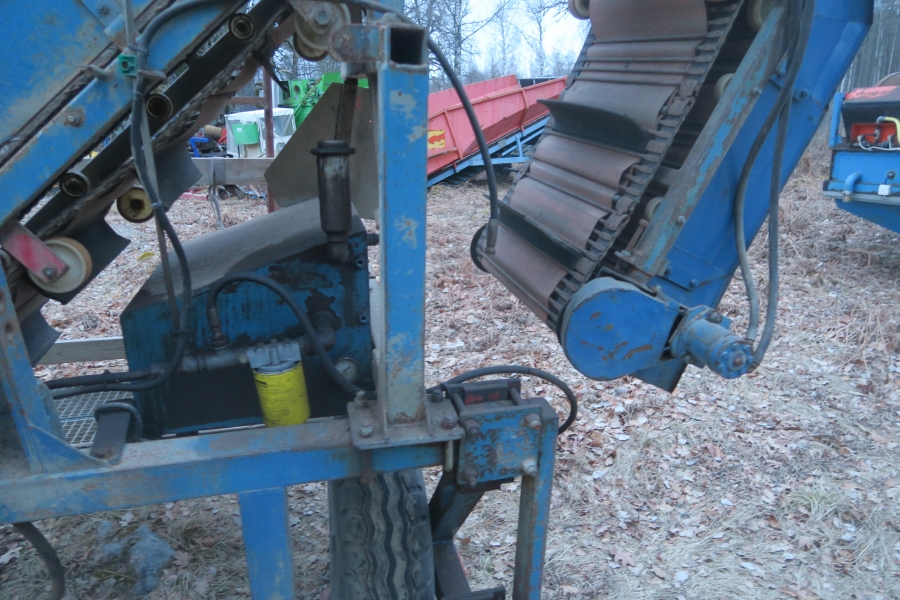 4631 Asa-Lift garlic harvester