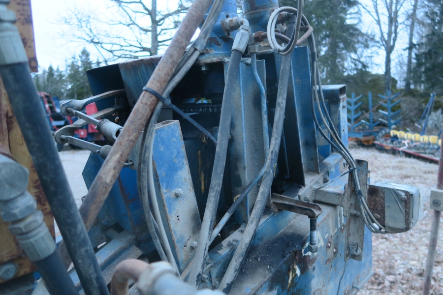 4631 Asa-Lift garlic harvester