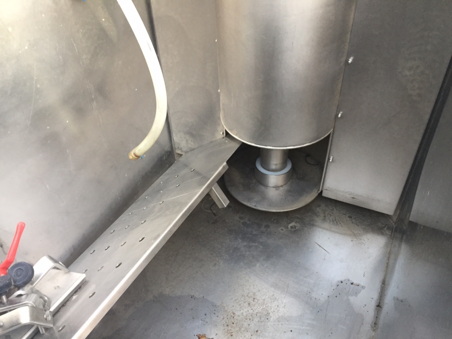 4638 Dornow vertical destoner screw model