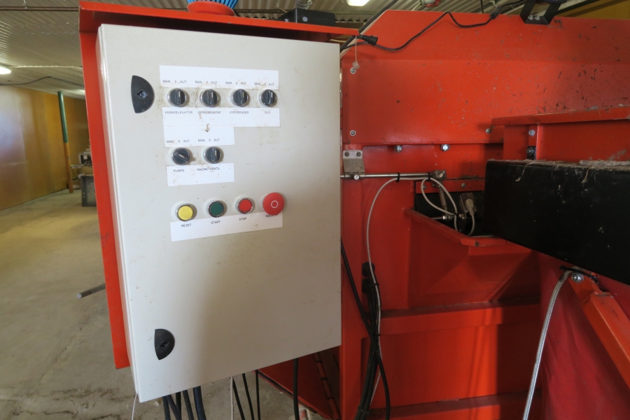 4646 Complete packaging line and weigher/bagger to Carrots