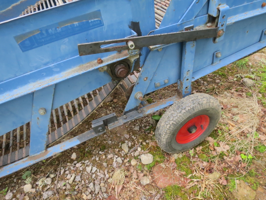 4650 Asa-Lift onion windrower 1350 mm