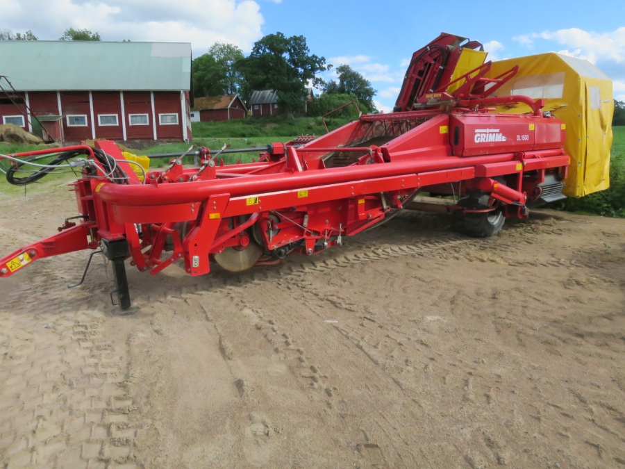 4653 Grimme DL1500 2 row with Elevator