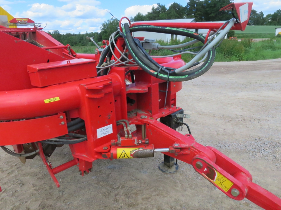 4653 Grimme DL1500 2 row with Elevator