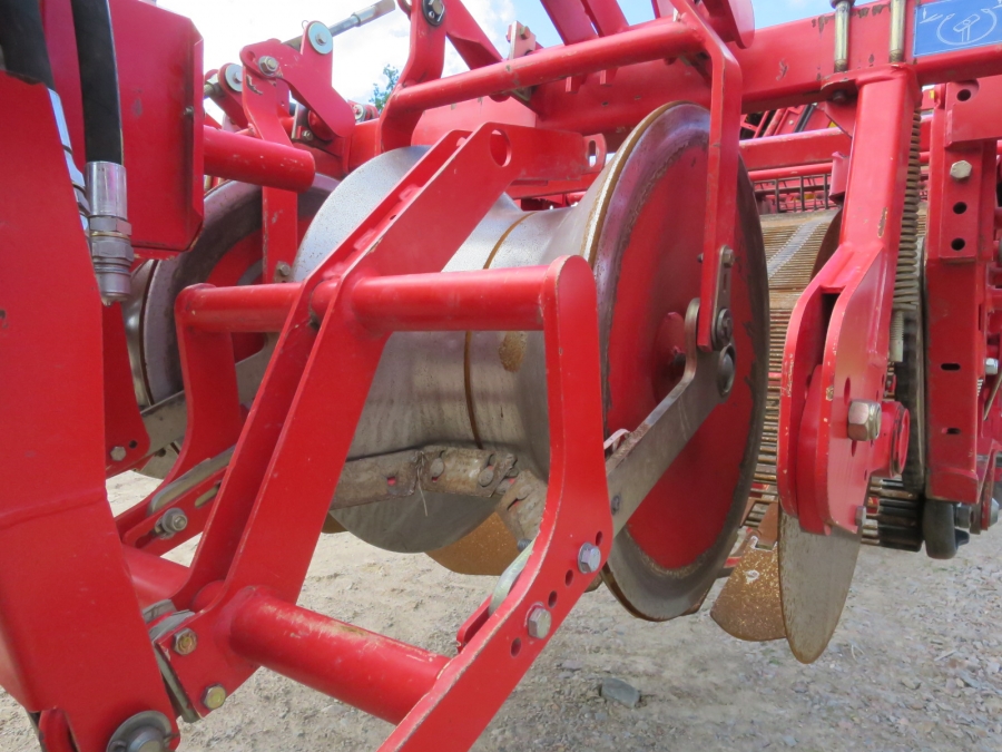 4653 Grimme DL1500 2 row with Elevator
