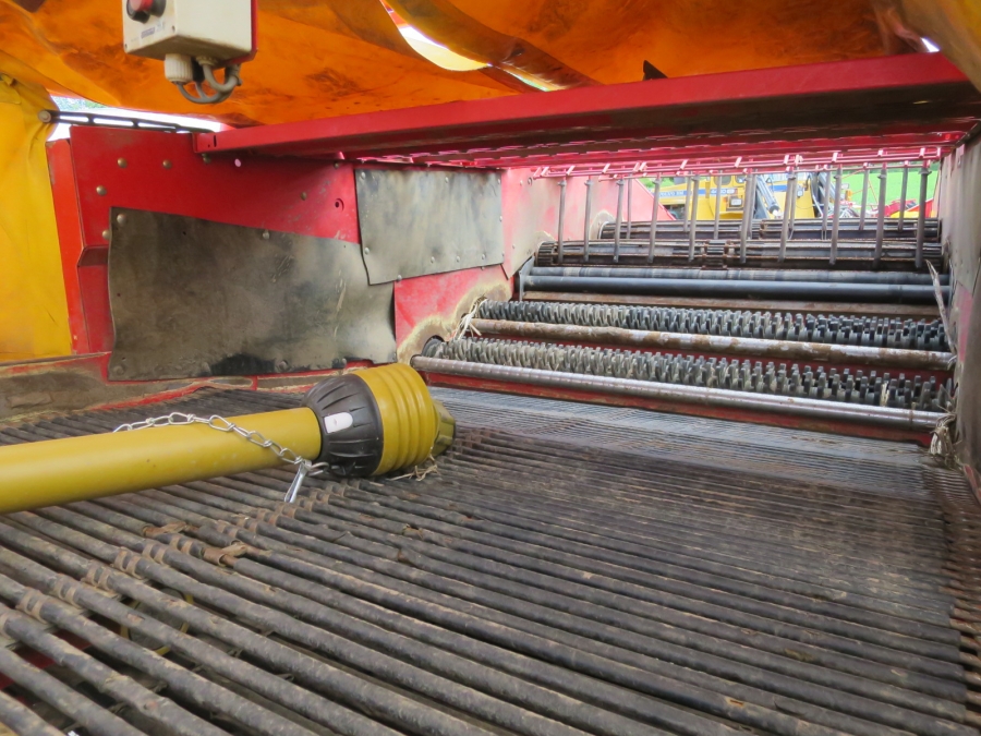 4653 Grimme DL1500 2 row with Elevator