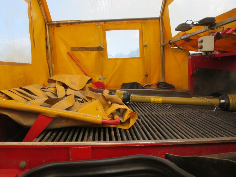 4653 Grimme DL1500 2 row with Elevator