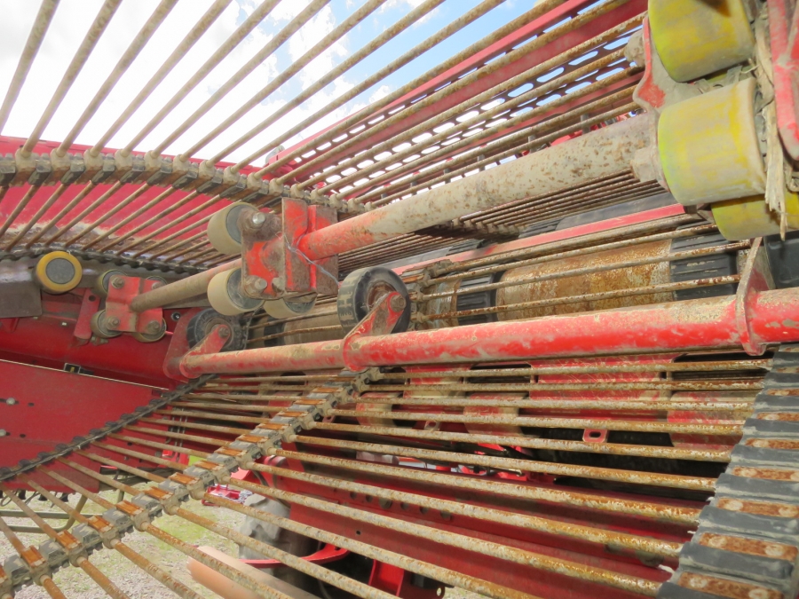 4653 Grimme DL1500 2 row with Elevator