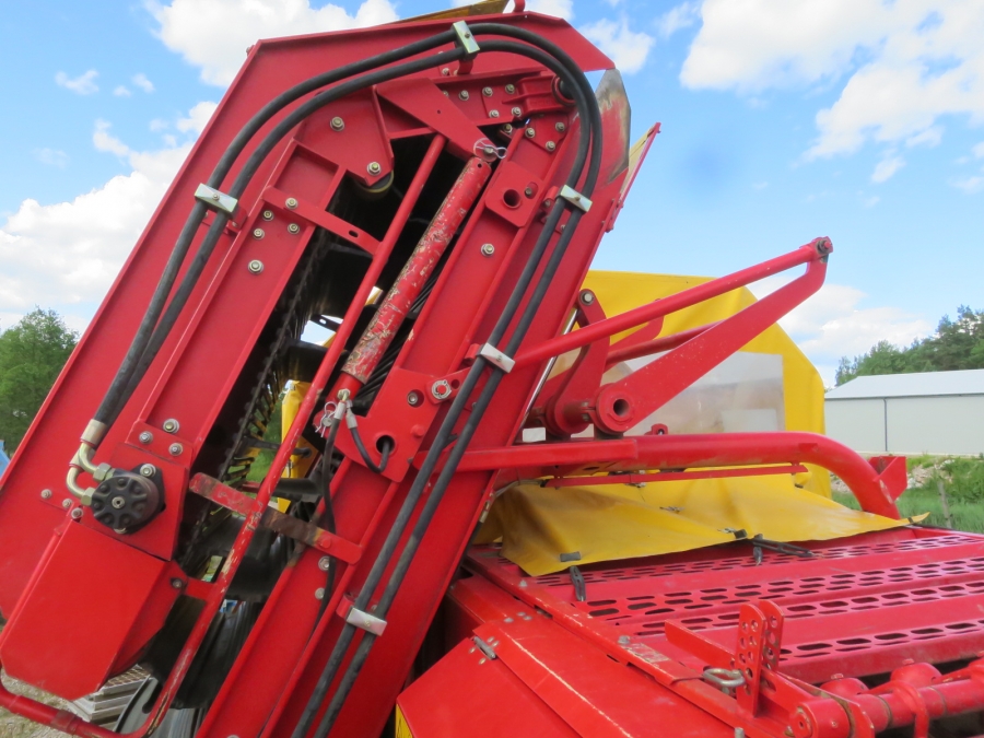 4653 Grimme DL1500 2 row with Elevator