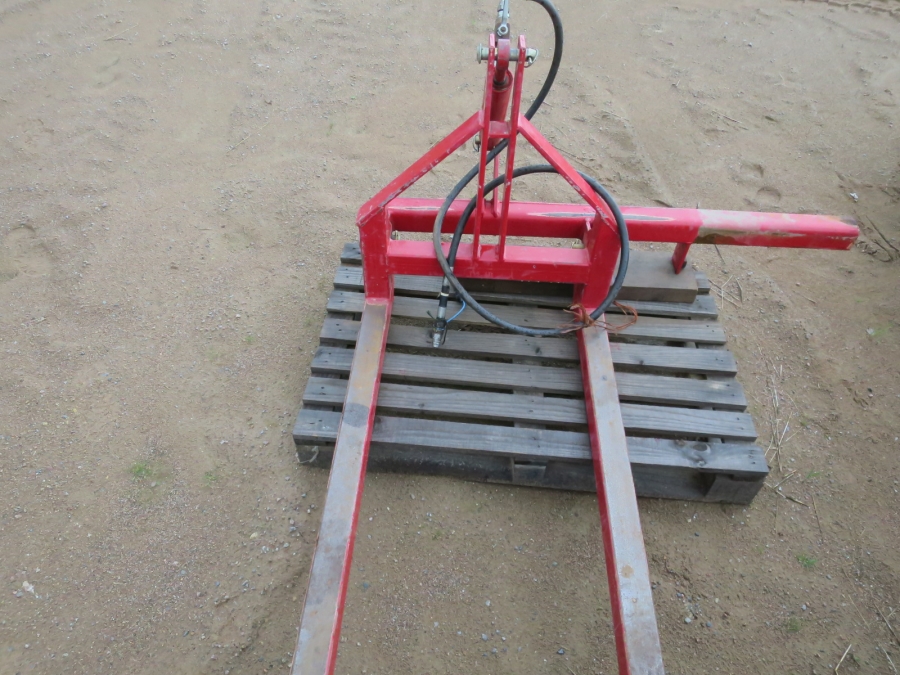 4662 Juko MIDI potato harvester mounted for box
