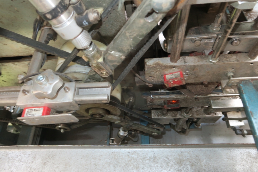 4664 Upmatic 4115 paper bagger for paper bags
