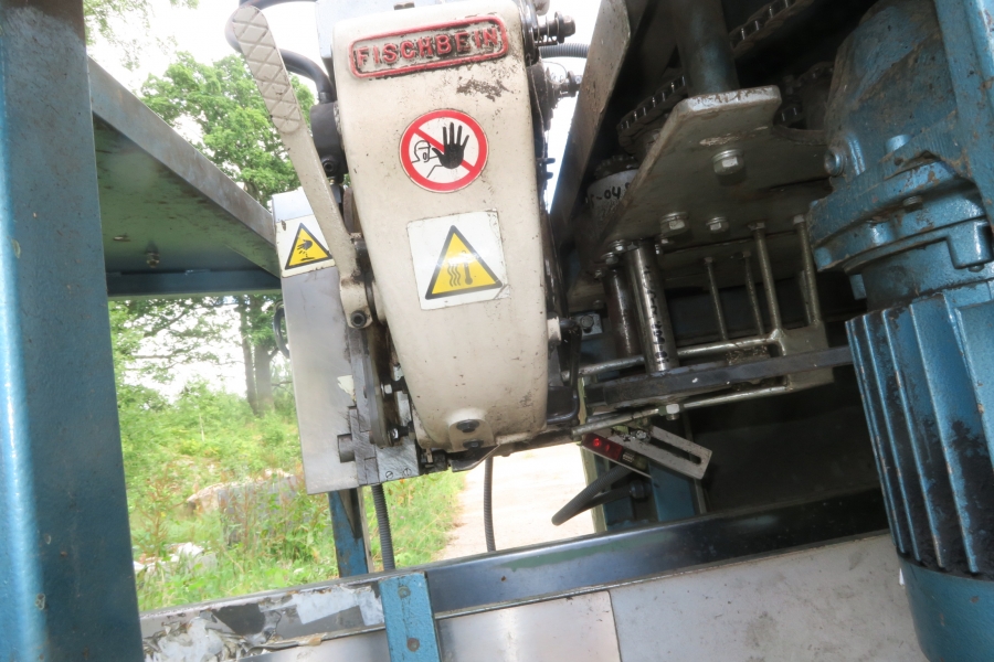 4664 Upmatic 4115 paper bagger for paper bags