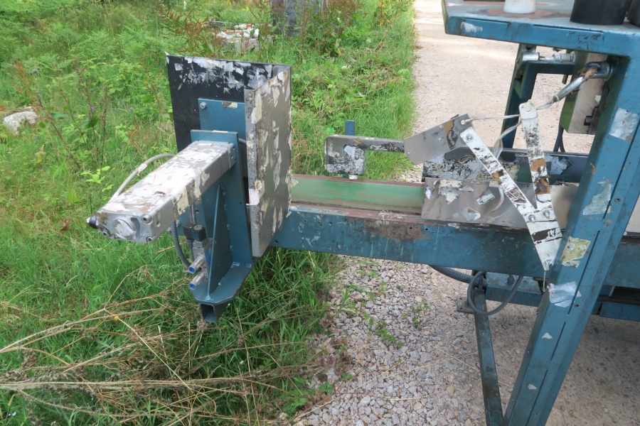 4664 Upmatic 4115 paper bagger for paper bags