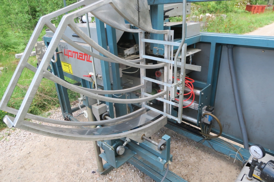 4664 Upmatic 4115 paper bagger for paper bags