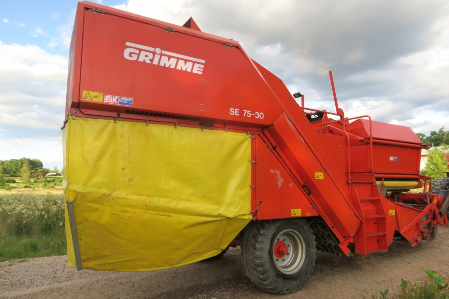 4665 Grimme SE75-30 potato harvester