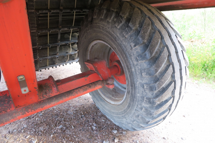 4665 Grimme SE75-30 potato harvester