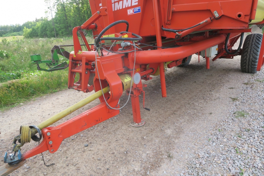 4665 Grimme SE75-30 potato harvester