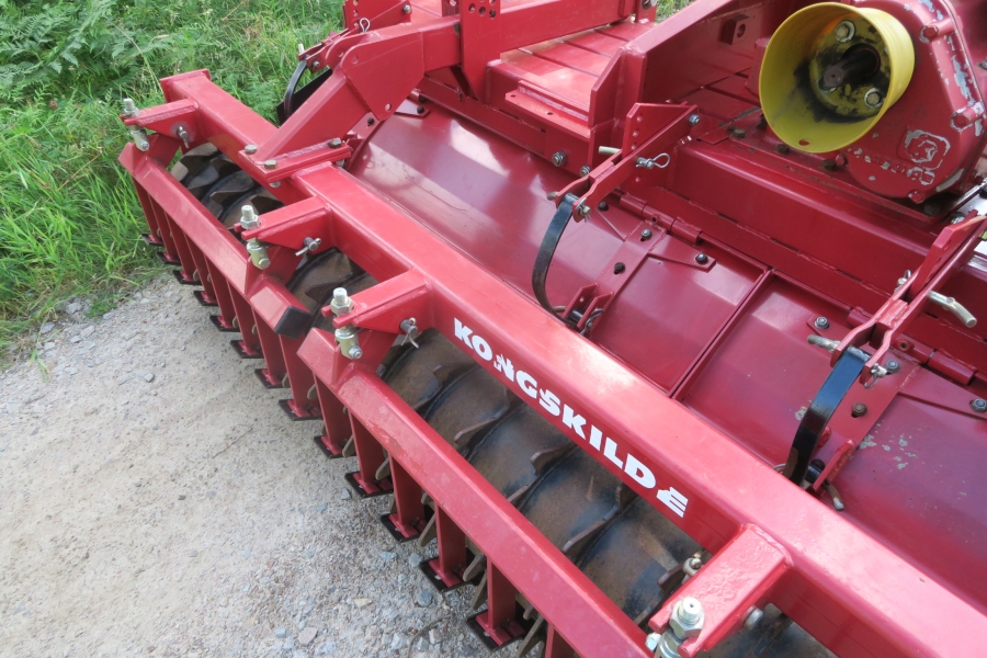 4674 Kongskilde Elliptor rotary cultivator with pressure roller