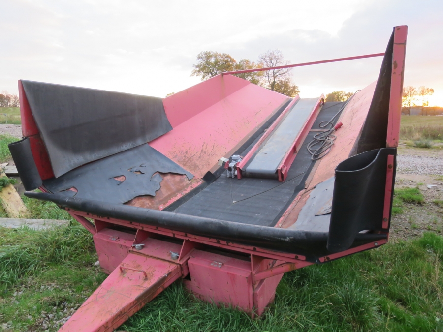 4687 Tong Storemaker 1200 Receiving hopper