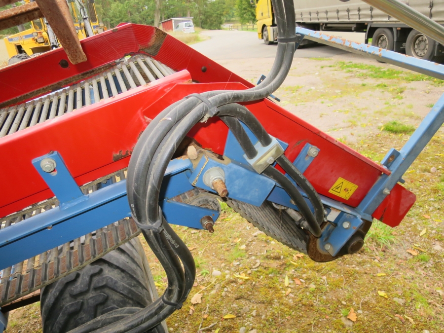 4690 Asa-Lift KT-100 potato harvester