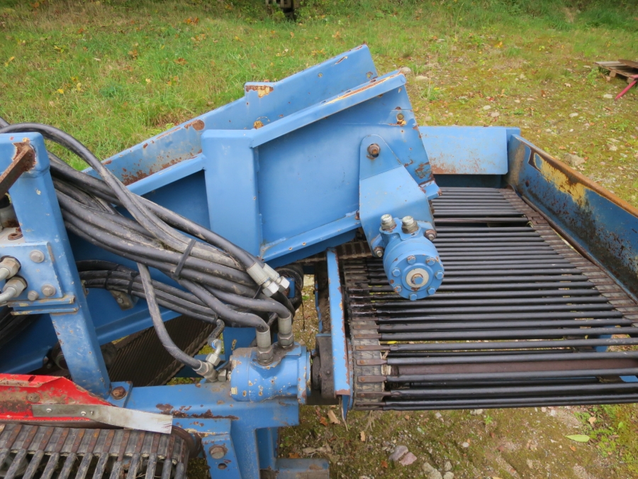4690 Asa-Lift KT-100 potato harvester
