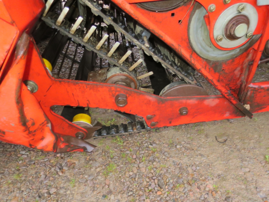 4696 Grimme SE75-30 potato harvester