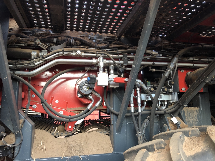 4702 Dewulf RQA3060 potato harvester selfpropelled