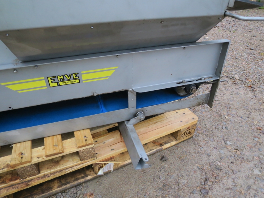 4713 EMVE Elevator 1500x550 mm STAINLESS STEEL