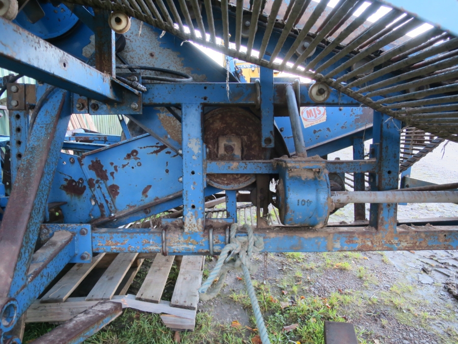 4715 Asa-Lift KT-80 potato harvester