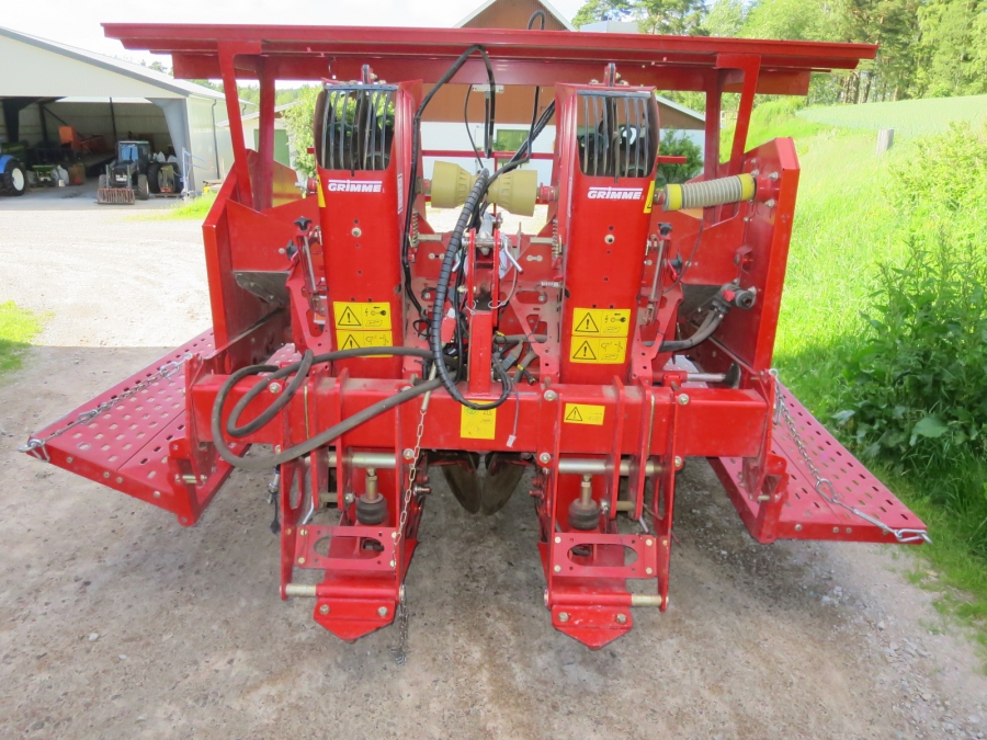 4736 Grimme GL32F potato planter