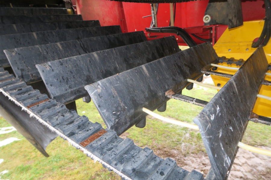 4740 Grimme SE 85-55 potato harvester