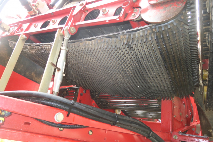 4740 Grimme SE 85-55 potato harvester