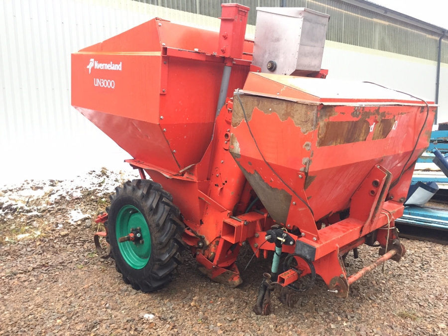 4745 Kverneland UN3000 potato planter 2 row
