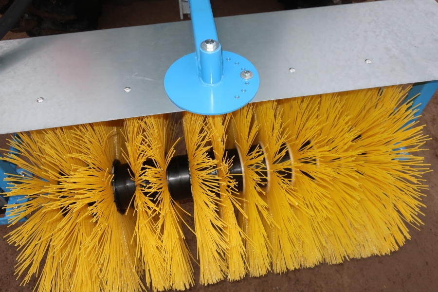 4751 Rapi Strawberry bed cleaning brush 