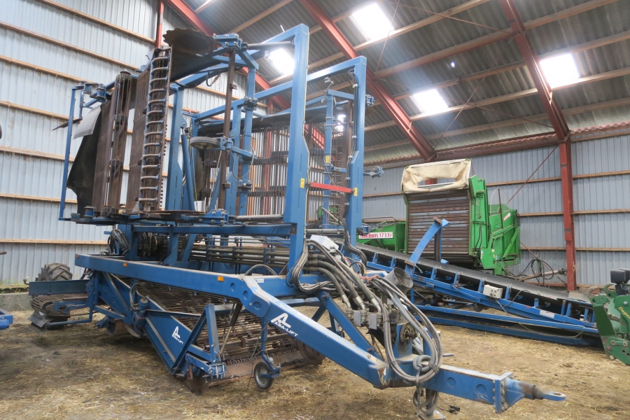 4762 Asa-Lift WR300 onion windrower