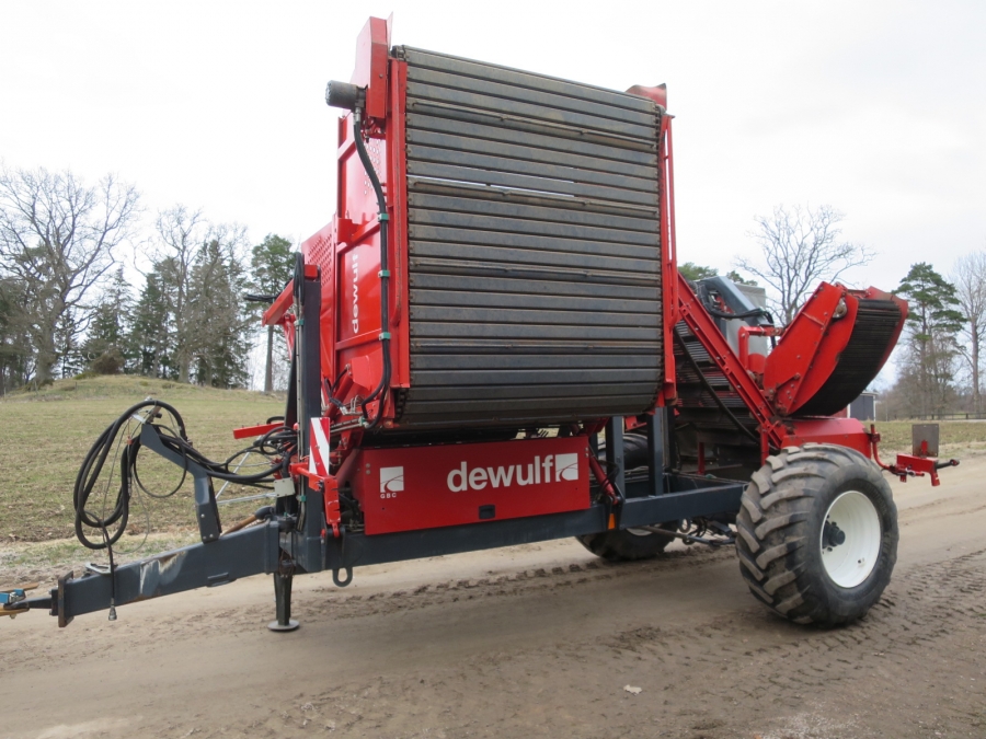 4774 Dewulf GBC carrot harvester 1 row with 3 ton bunker